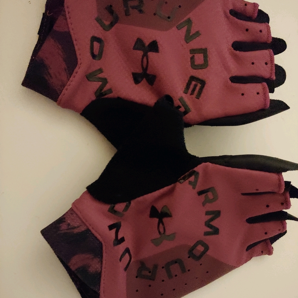 Brand New Under Armour gloves